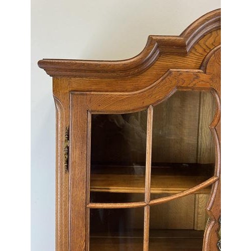 Vintage French Louis XIV Style Oak Display Bookcase For Sale - Image 5 of 17
