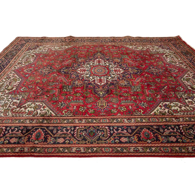 Red Vintage Heriz Handmade Wool Rug With Medallion Design For Sale In New York - Image 6 of 8
