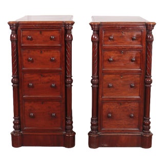 English Mahogany Bedside Tables, Set of 2 For Sale