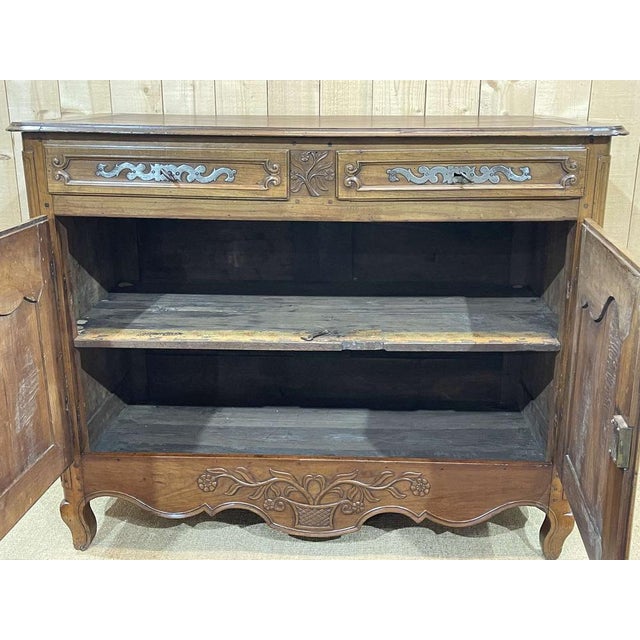 Louis XV Buffet in Cherry and Oak, Early 19th Century For Sale - Image 13 of 18