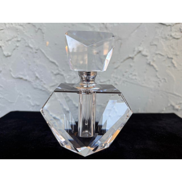 Hollywood Regency Vintage Lead Crystal Perfume Bottles – Faceted Glam Décor, Set of 2 For Sale - Image 3 of 12