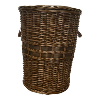 Vintage Wicker Laundry Basket With Leather Handles For Sale