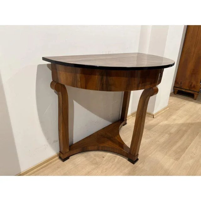 Brown Biedermeier Demi-Lune Console Table in Walnut Veneer & Maple, Austria, 1830s For Sale - Image 8 of 17