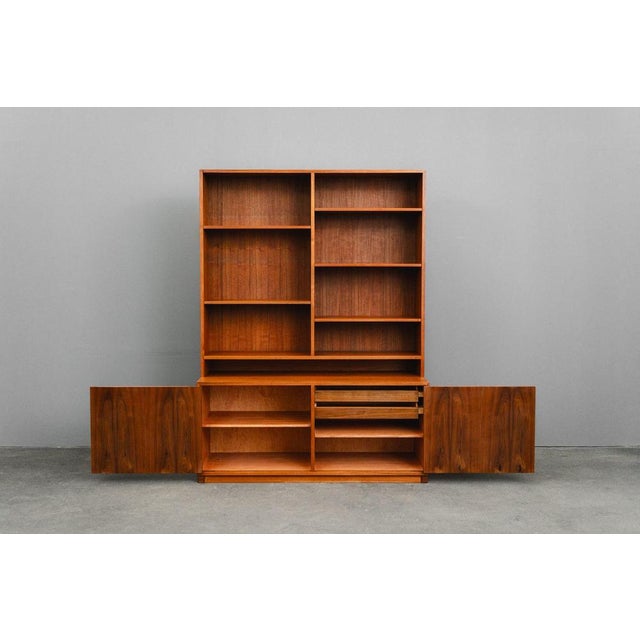 Mid-Century Bookcase in Teak and Pine For Sale - Image 4 of 18