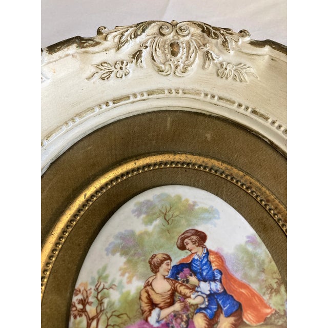 1930s B&s Creations Framed Victorian Courting Scene With Ornate Round Frame For Sale In Oklahoma City - Image 6 of 8