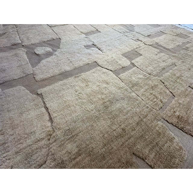 Rh Ilyas Hand-Knotted Wool Rug — 10' × 14' Camel | 100% Wool | Sculpted Texture For Sale - Image 18 of 18