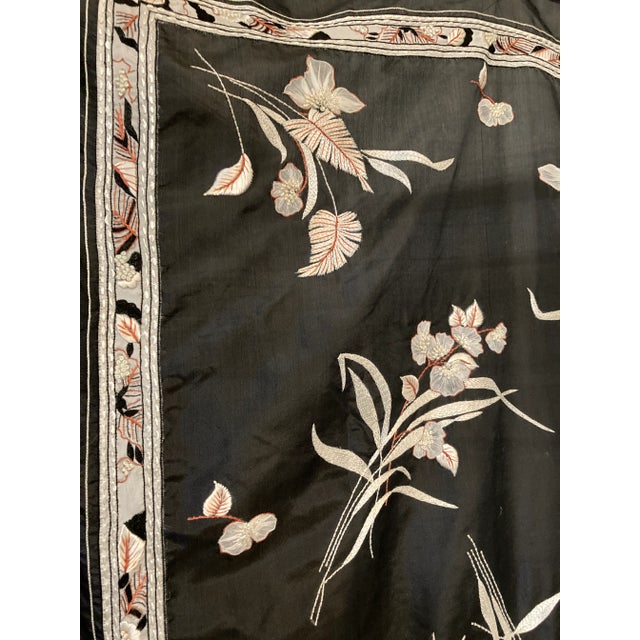 A vintage piece from India , add a touch of glamour and elegance to your home with this beautiful hand embroidered...