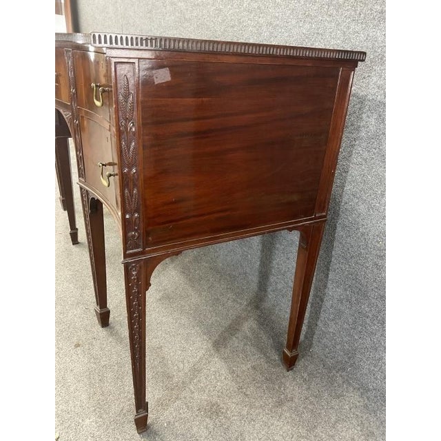 Early 19th Century American Federal Mahogany Sideboard - Hand-Cut Dovetail For Sale - Image 11 of 13