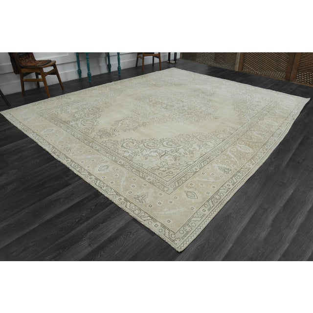 Textile 1970s Vintage Persian Handknotted Wool Beige Oversize Area Rug For Sale - Image 7 of 11