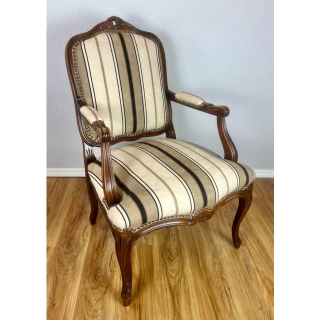 French Late 19th Century Pair of Restored Louis XV–Style Walnut Fauteuil Armchairs in Ivory/Taupe/Black/White Stripe For Sale - Image 3 of 17