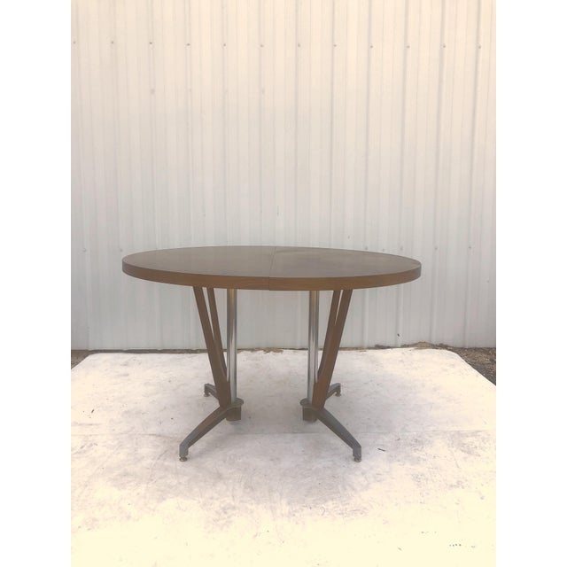 Mid Century Modern Round Dining Table With Pedestal Base Chairish