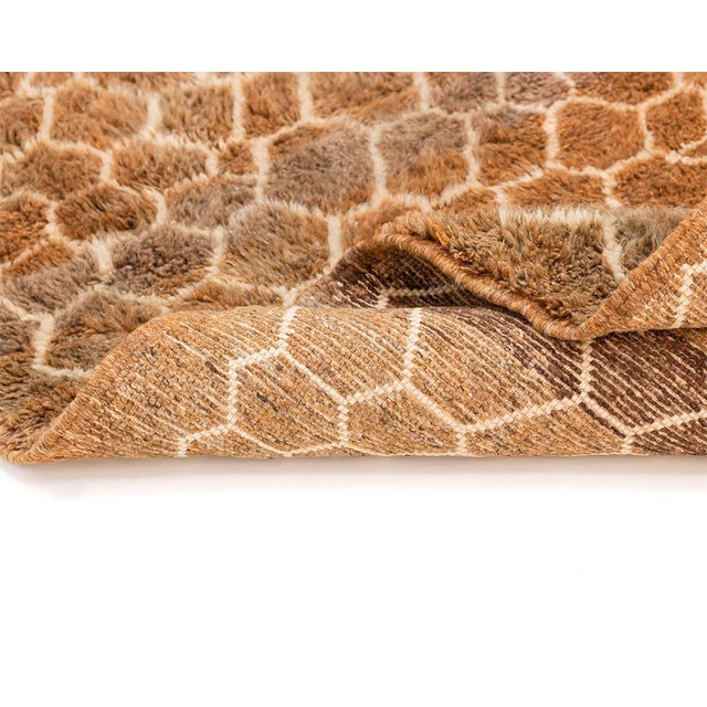 2020s Warm Honeycomb Hand-Knotted Wool Rug | 12'5" X 8'11" | One of a Kind For Sale - Image 5 of 9