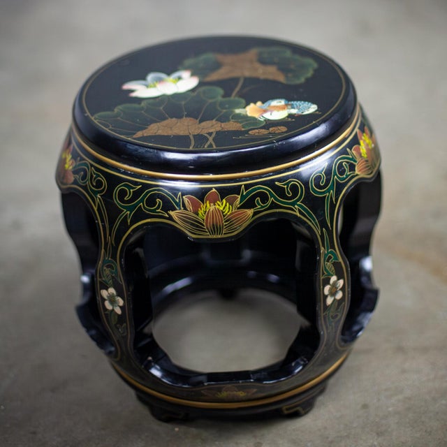 Black Late 20th Century Chinoiserie Chinese Garden Stool or Small Side Table Black Lacquer W/Asian Details For Sale - Image 8 of 15