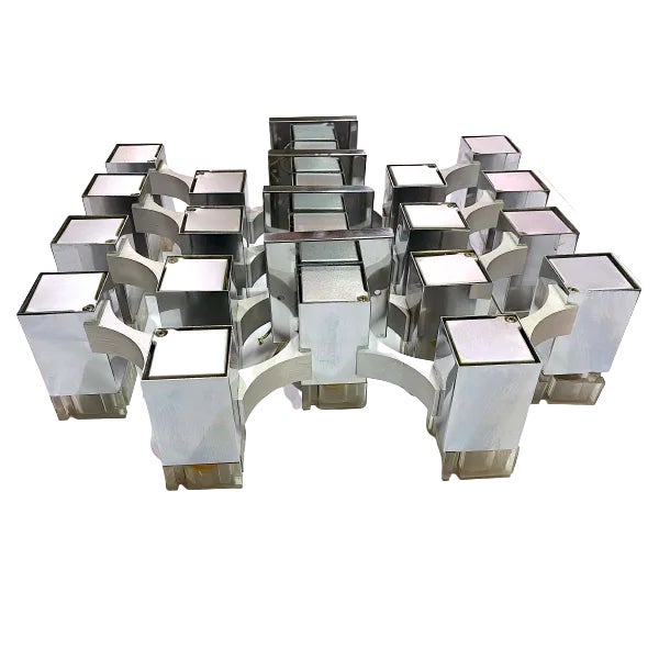 Sciolari the famous Italian designer and Editor , here is its iconic modele sconce named "Cubic". Amazing wide Metal four...