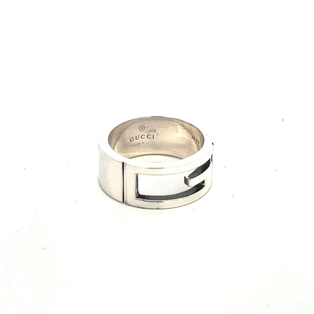 1990s 1990s Gucci Estate Ring Size 5.5 Sterling Silver Height, Size 5.5 For Sale - Image 5 of 10