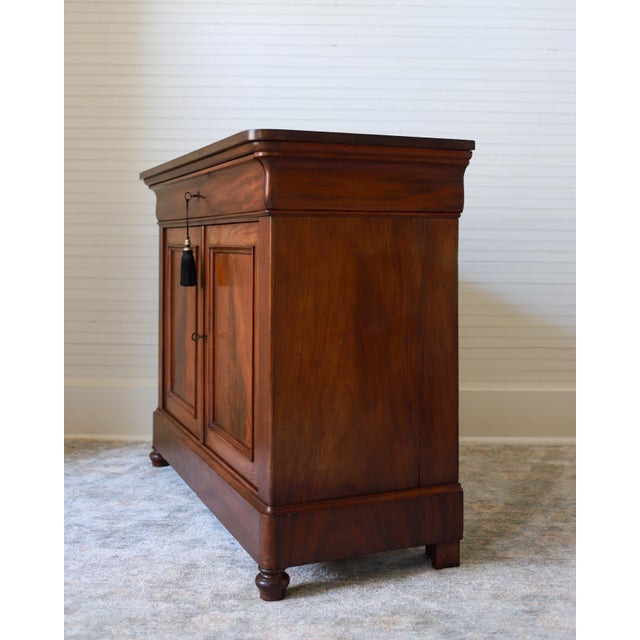 Mid 19th Century 19th C French Louis Philippe Walnut Two Door Buffet, Sideboard, Enfilade For Sale - Image 5 of 14