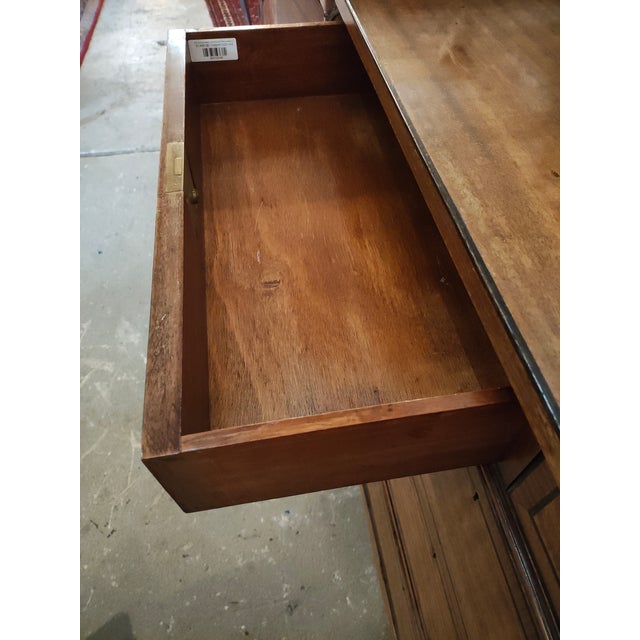 Early 19th Century Italian Neoclassical Walnut Chest of Drawers For Sale In New Orleans - Image 6 of 9