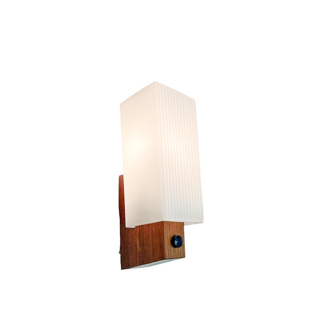 Mid-Century Teak and Opaline Wall Lamp attributed to Bega, 1960s For Sale - Image 4 of 9