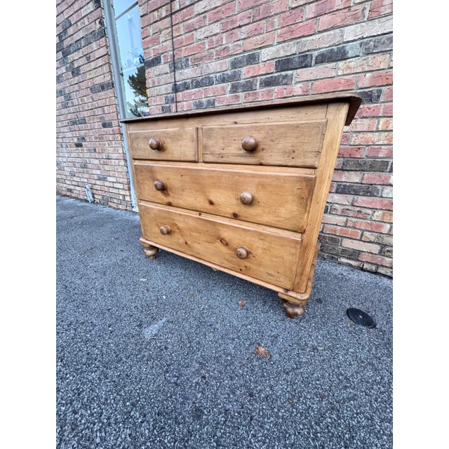 Late 19th Century 19th Century English Pine Chest of Drawers For Sale - Image 5 of 11