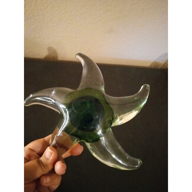1980s 1980s Signed Oggeti Italy Green Swirl Art Glass Star Fish Paperweight For Sale - Image 5 of 6