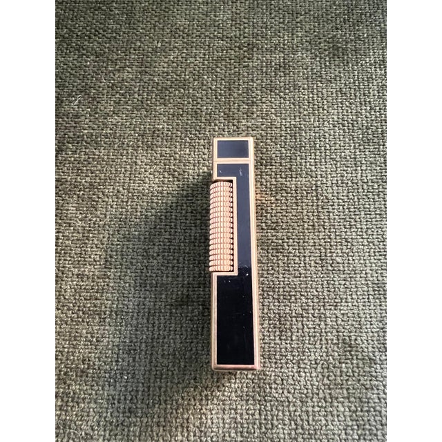 Rare Iconic Vintage Dunhill Gold Plated and Black Lacquer Swiss Made Lighter For Sale - Image 9 of 10