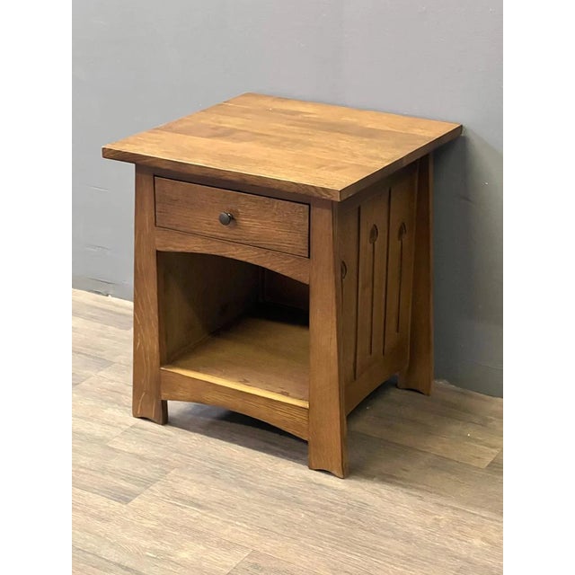 2020s Crafters and Weavers Mission Style Solid Quarter Sawn Oak Keyhole End Table - Walnut Stain For Sale - Image 5 of 5