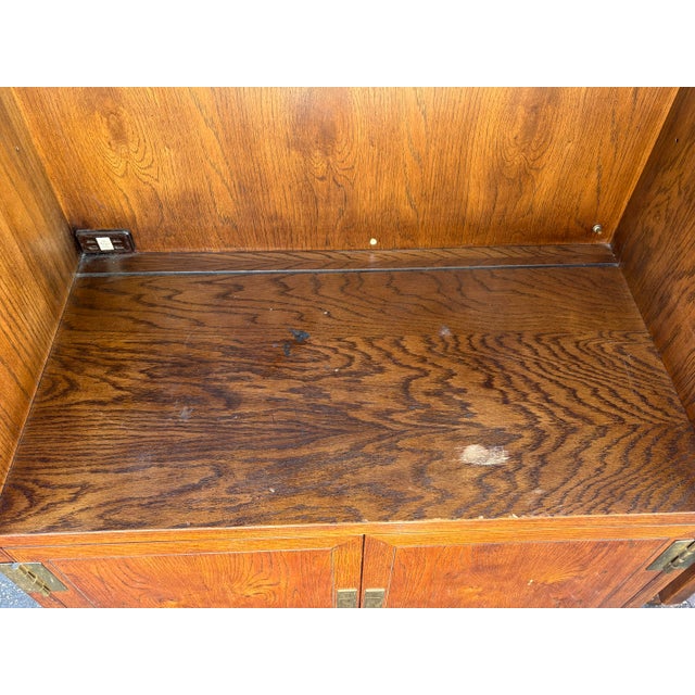 Wood Henredon Solid Red Oak Corner Curio Cabinet For Sale - Image 7 of 10