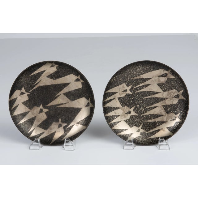 Mid Century Hollywood Regency Brass Plates Charger 1970s a Pair For Sale In Philadelphia - Image 6 of 12