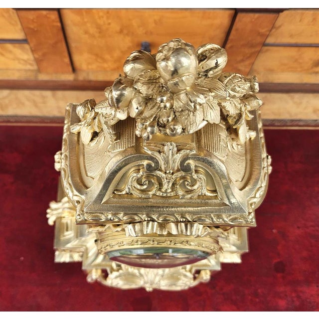 Louis XVI Pendulum in Gilded Bronze For Sale - Image 17 of 18