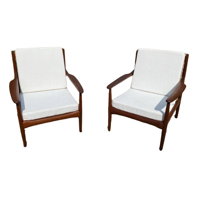 Set of Scandinavian Teak Lounge Chairs in the Style of Grete Jalk For Sale