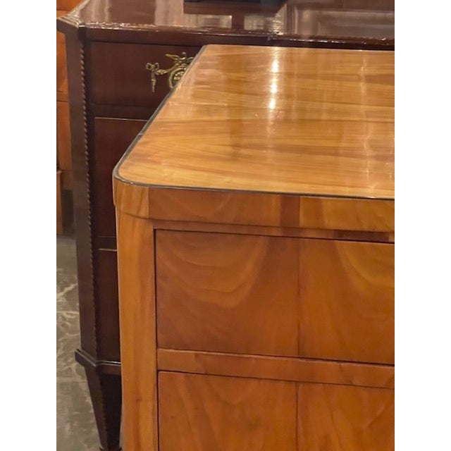 Biedermeier Fine 19th C German Biedermeier Walnut Commode For Sale - Image 3 of 10
