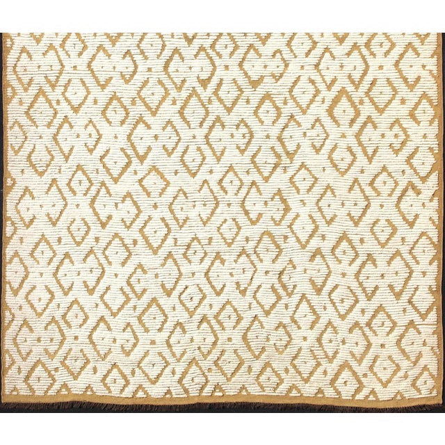 Modern Hand-Knotted Rug in Wool With Diamond Design in Marigold and Cream For Sale - Image 4 of 11