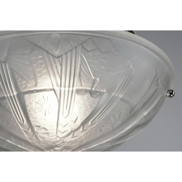 Silver French Art Deco Pendant Light by Muller Freres - 1930s Geometric Butterfly Glass & Nickel For Sale - Image 8 of 10