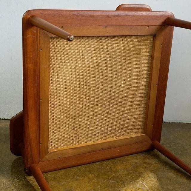 Scandinavian Modern Minerva Side Table in Teak attributed to Peter Hvidt for Soborg Mobler, 1960s For Sale - Image 11 of 12