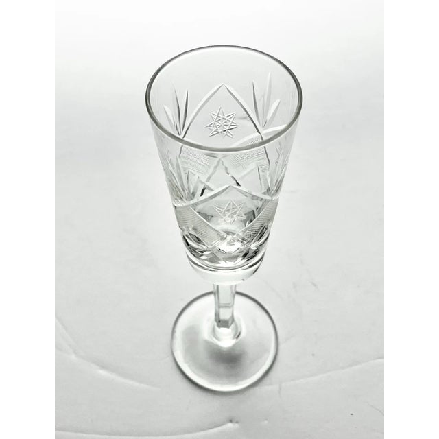 1940s Vintage Set of 4 Etched Fan & Star Fluted Champagne Glasses For Sale - Image 4 of 6