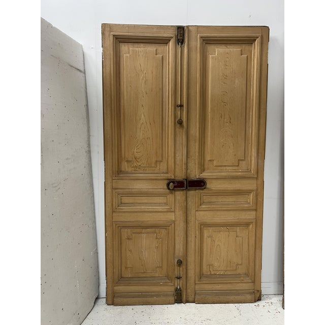 Haussmannian Double Passage Doors in Patinated Oak, 1800s, Set of 2 For Sale - Image 10 of 18