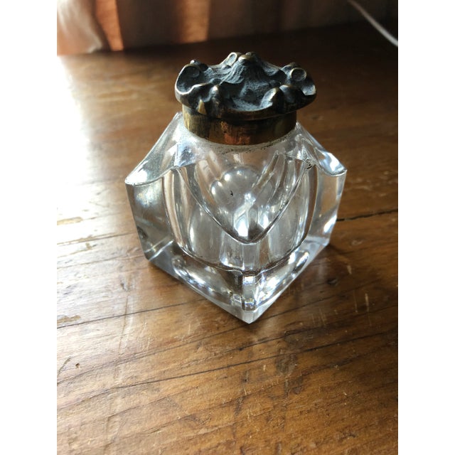 Mid 19th Century English Chased Lid Crystal Inkwell For Sale In Greenville, SC - Image 6 of 6