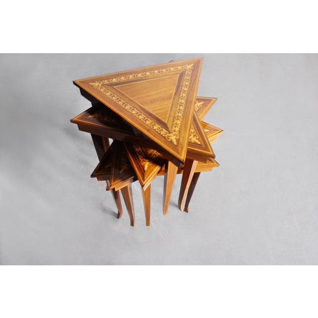 Reuge Music Box Table : Vintage Reuge Jewelry Table with built in Music Box and Inlaid Marquetry | eBay : Reuge 15 song, 72 note interchangeable cylinder music box.