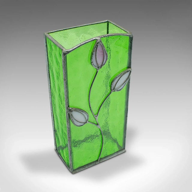 Green 1910s Antique Edwardian English Glass Slip Vase For Sale - Image 8 of 12
