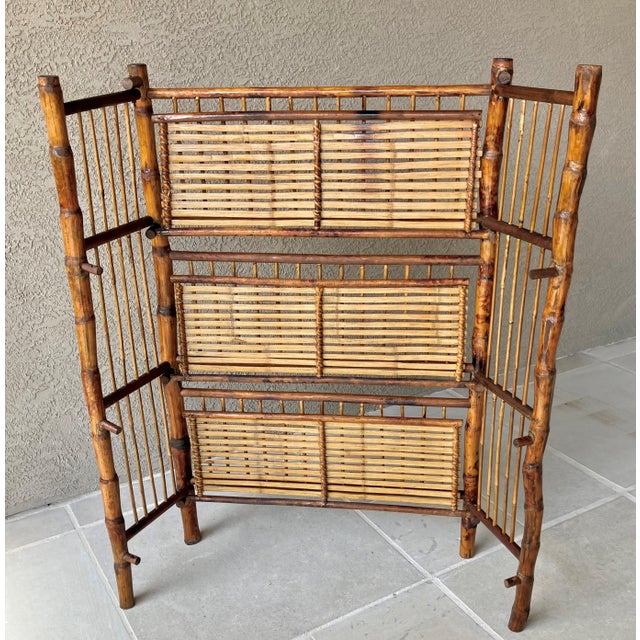 Mid 20th-Century 3-Tier Tortoiseshell Bamboo Bookshelf – Folds Flat for Storage For Sale - Image 12 of 18