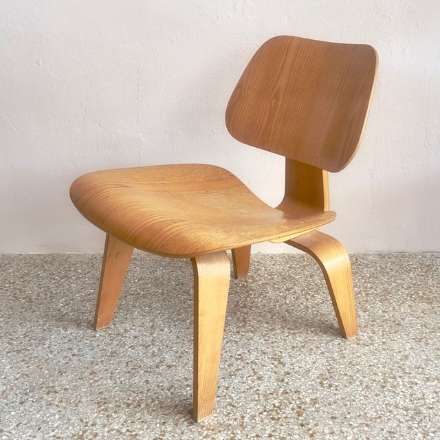 Authentic LCW Chair by Charles Eames for Herman Miller, Circa 1960s For Sale - Image 9 of 16