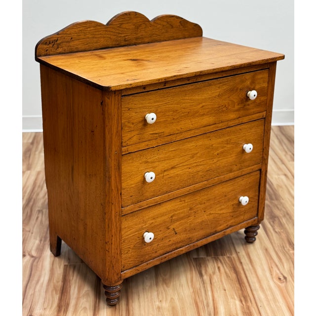 Early 20th Century Antique Pine Three Drawer Chest W/ Porcelain Knobs For Sale - Image 5 of 16