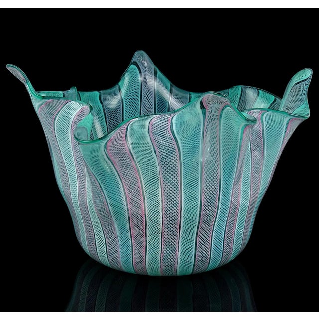 Mid-Century Modern Vintage Fratelli Toso Murano Large Ribbons Italian Art Glass Sculptural Fazzoletto Flower Vase Centerpiece Bowl For Sale - Image 3 of 11