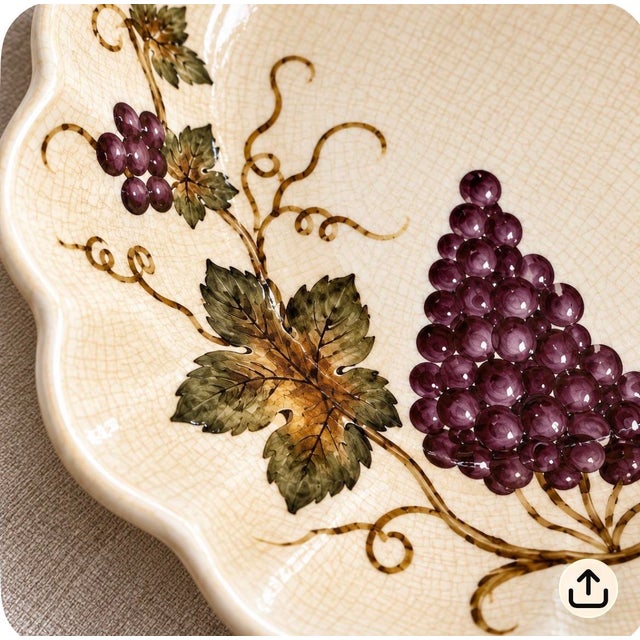 Late 20th Century Italian Hand-Painted Grape and Leaf Ceramic Serving Dish For Sale - Image 6 of 6