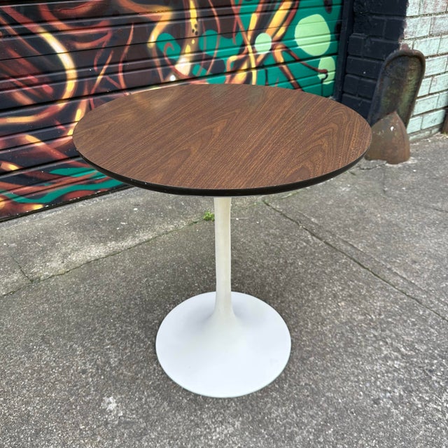 Mid-Century Modern Burke Division for Brunswick Tulip Bistro Side Table For Sale - Image 3 of 12