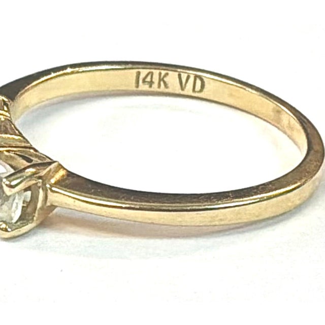 Metal 14k Yellow Gold Peridot, and Cubic Zirconia Cocktail Ring For Sale - Image 7 of 8