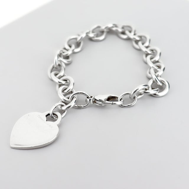 Vintage Tiffany & Co Sterling Silver Cable Link Bracelet With Heart Tag / Charm For Sale In Philadelphia - Image 6 of 11
