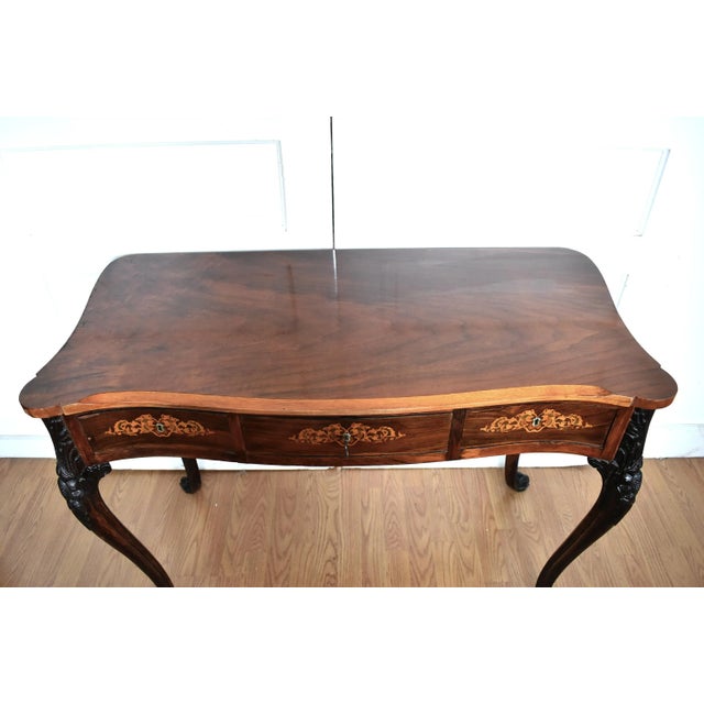 18th-Century Queen Anne Irish Marquetry Bureau Plat Desk For Sale - Image 4 of 13