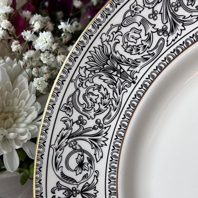 Royal Doulton Set of 10 Royal Doulton "Baronet" 10 5/8" dinner plates // black and white scroll design // 1968-1983 // classic fine china // replacement For Sale - Image 4 of 8