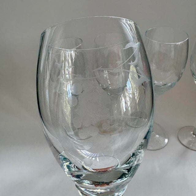 Vintage Handmade Etched Grapevine Tulip-Stem Wine Glasses – Set of 5 For Sale In Miami - Image 6 of 11
